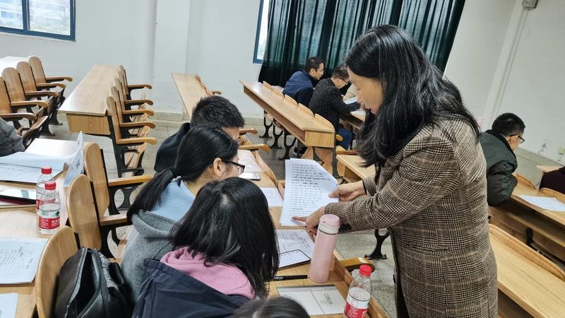 除了以上基本材料外，根据不同课程和机构的要求，可能还需要提供其他材料，如：